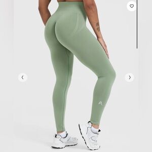 ‼️SOLD‼️Oner Active Effortless Sage Leggings